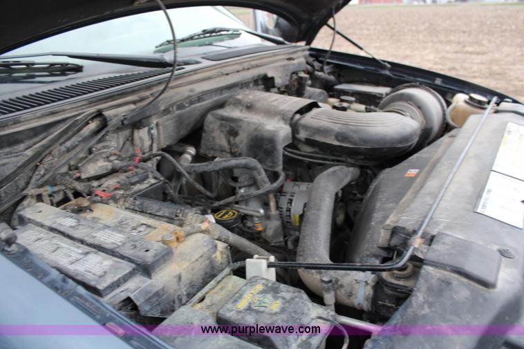 image for item G5106 2001 Ford Expedition XLT SUV