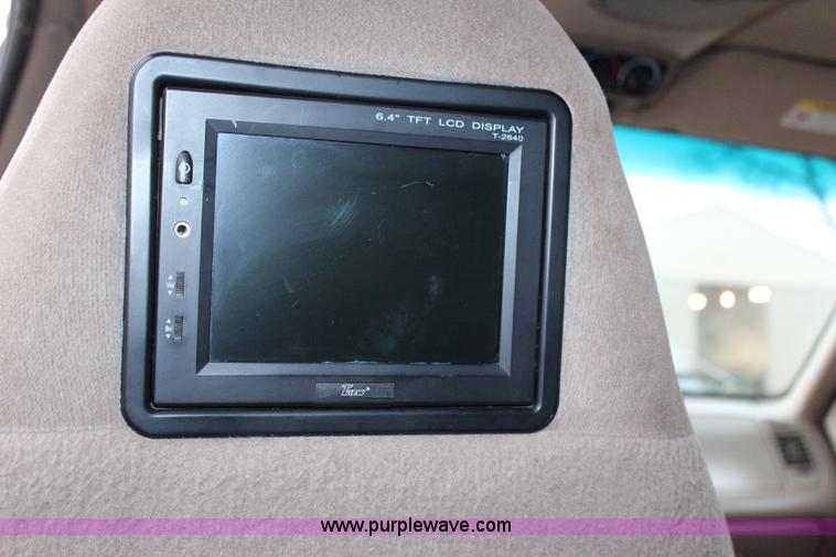 image for item G5106 2001 Ford Expedition XLT SUV