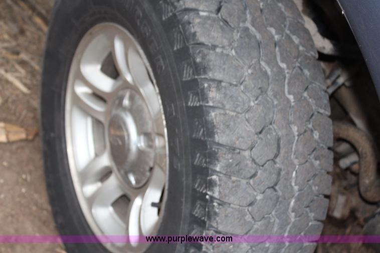 image for item G5106 2001 Ford Expedition XLT SUV