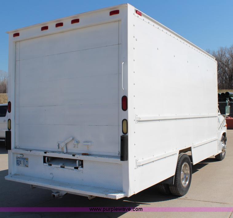 image for item G5400 1993 GMC G3500 Vandura box truck