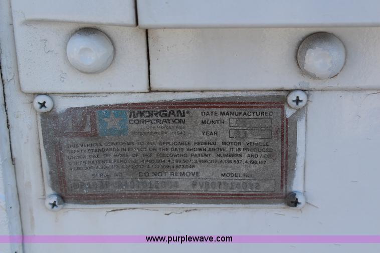 image for item G5400 1993 GMC G3500 Vandura box truck