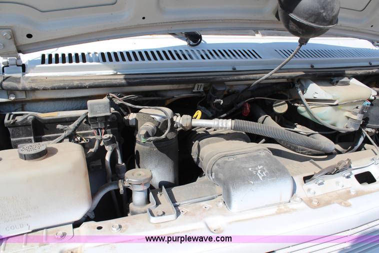 image for item G5400 1993 GMC G3500 Vandura box truck