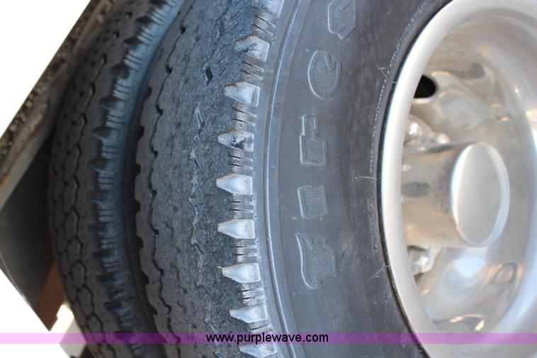 image for item G5400 1993 GMC G3500 Vandura box truck