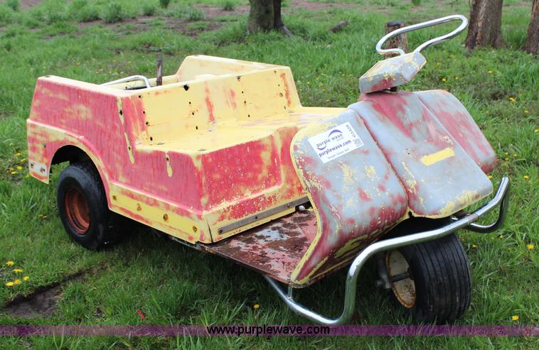 image for item G5429 Harley Davidson golf cart