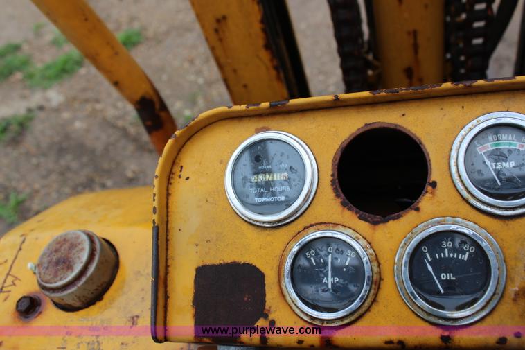image for item G5433 Caterpillar Tow Motor 5025 forklift