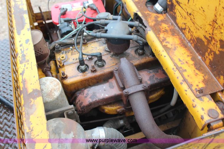 image for item G5433 Caterpillar Tow Motor 5025 forklift