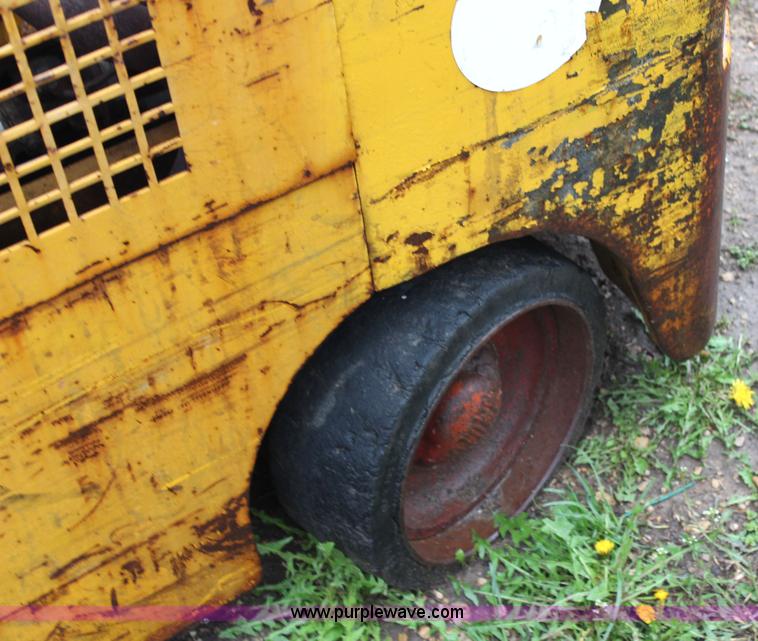 image for item G5433 Caterpillar Tow Motor 5025 forklift