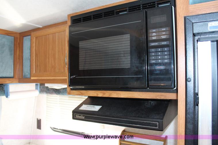 image for item G5452 1996 Dutchman Classic camper