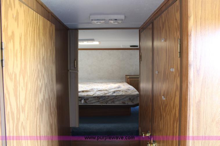 image for item G5452 1996 Dutchman Classic camper