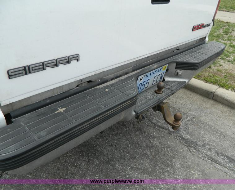 image for item G7824 1994 GMC Sierra 3500 pickup truck