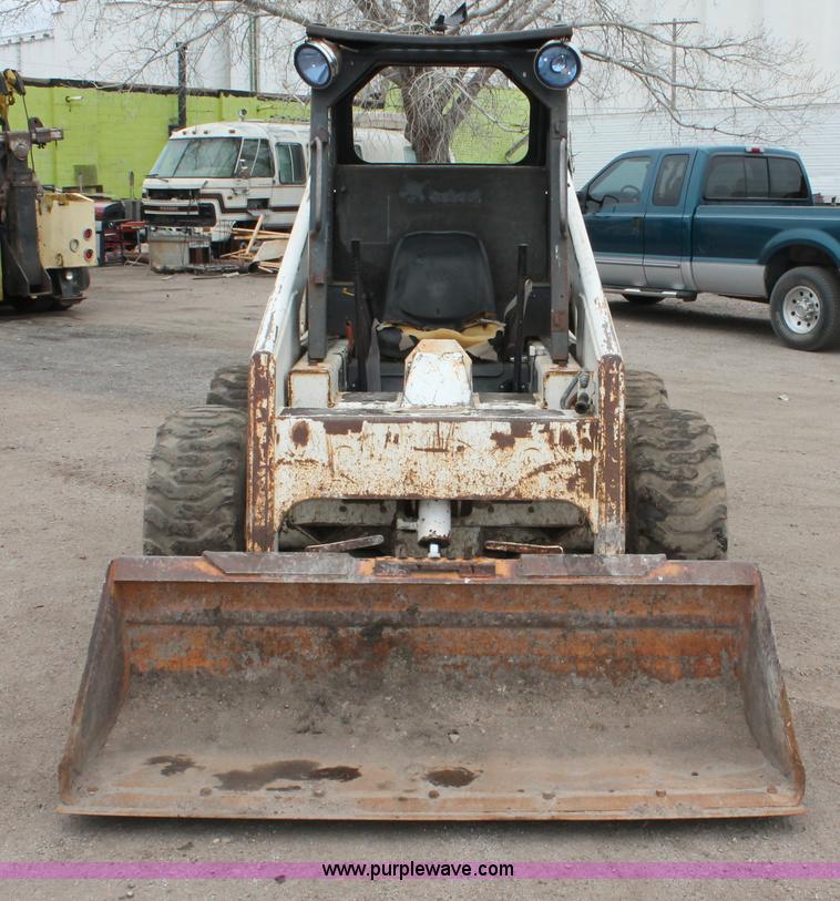 image for item H3699 1984 Bobcat 843 skid steer