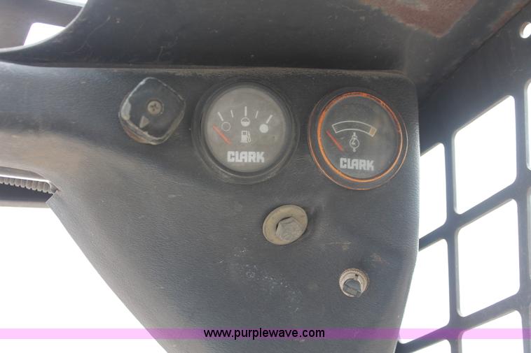 image for item H3699 1984 Bobcat 843 skid steer