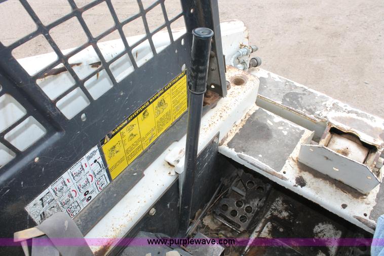 image for item H3699 1984 Bobcat 843 skid steer