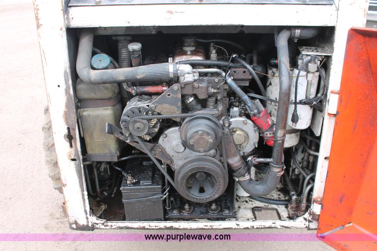 image for item H3699 1984 Bobcat 843 skid steer