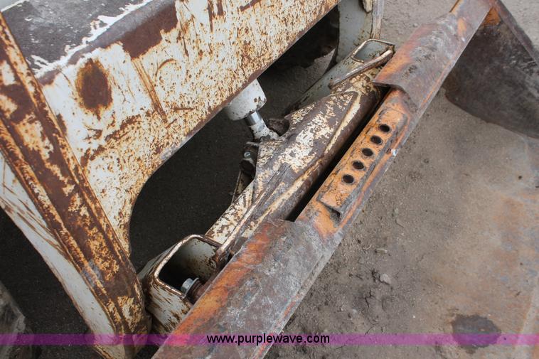 image for item H3699 1984 Bobcat 843 skid steer
