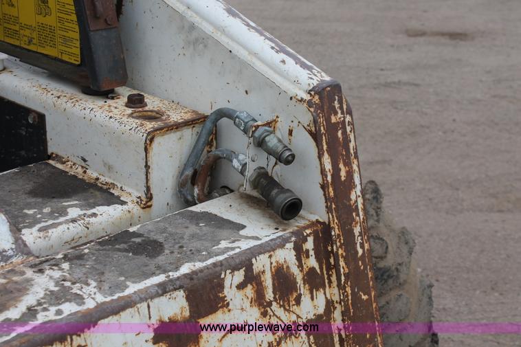 image for item H3699 1984 Bobcat 843 skid steer