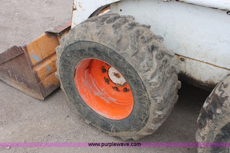 image for item H3699 1984 Bobcat 843 skid steer