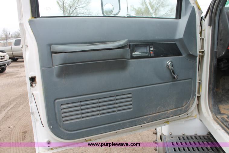 image for item H3700 1991 GMC TopKick dump truck