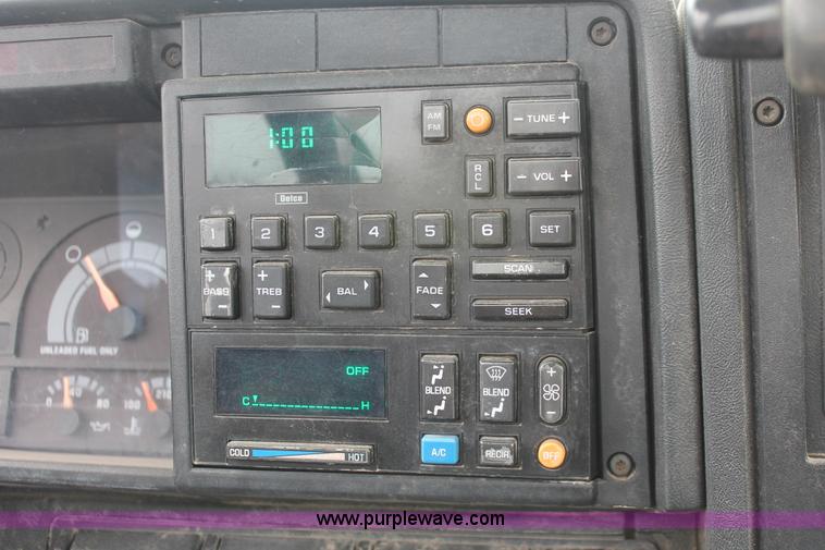 image for item H3700 1991 GMC TopKick dump truck