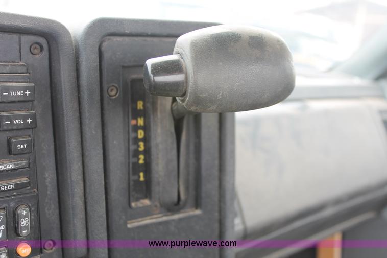 image for item H3700 1991 GMC TopKick dump truck