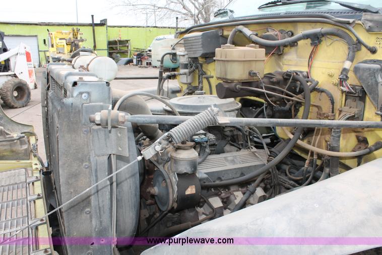 image for item H3700 1991 GMC TopKick dump truck