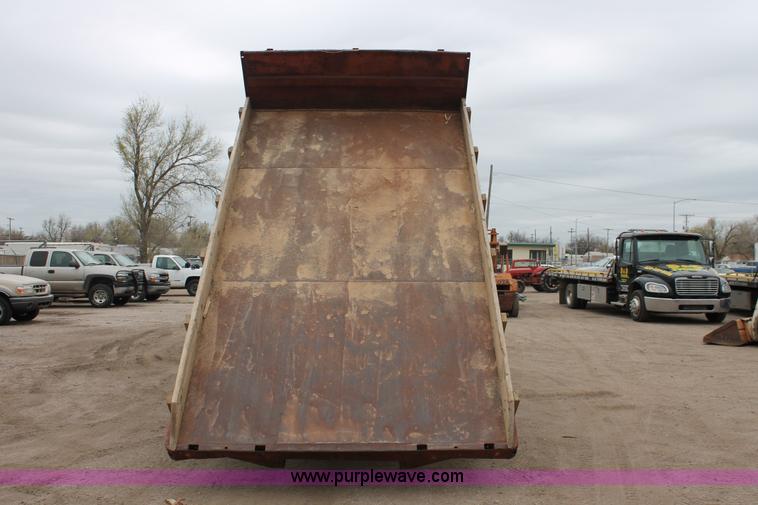 image for item H3700 1991 GMC TopKick dump truck