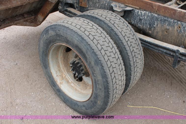 image for item H3700 1991 GMC TopKick dump truck