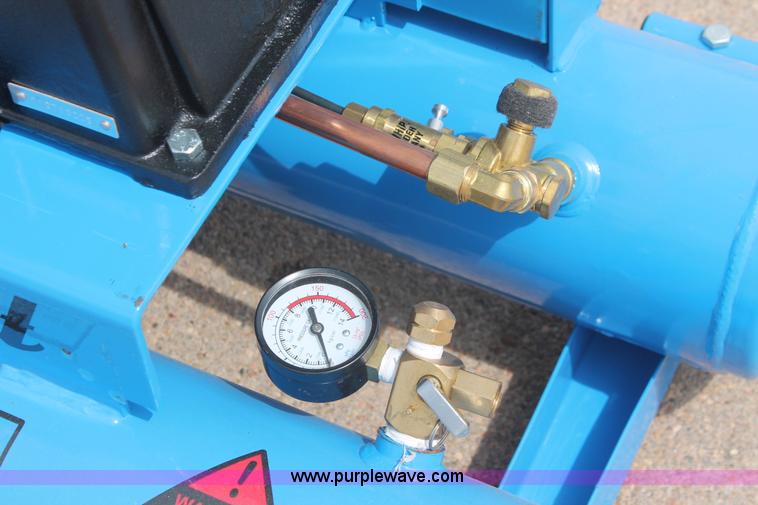 image for item H3730 Pacific PAC-2T eight gallon air compressor