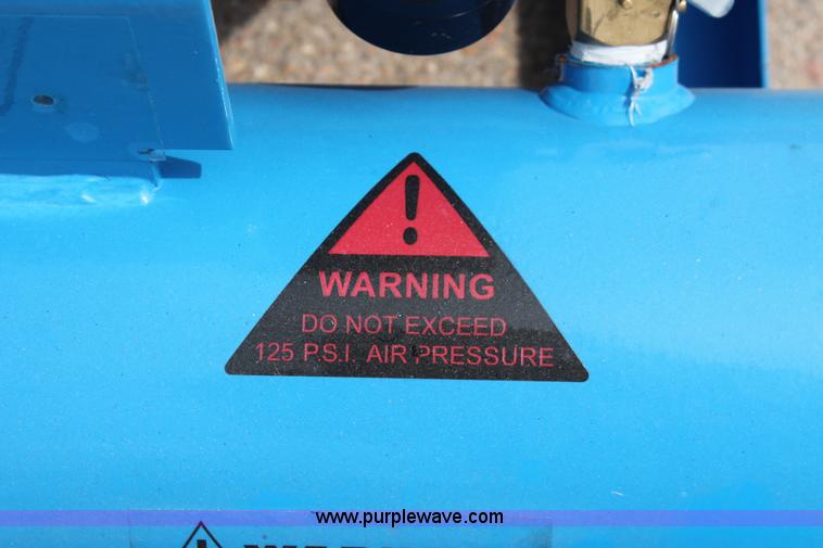 image for item H3730 Pacific PAC-2T eight gallon air compressor