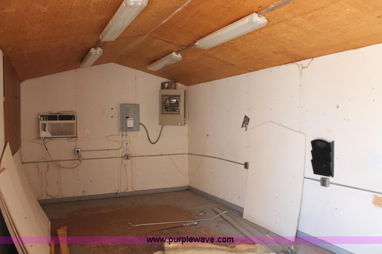 image for item H3739 24' x 12' x 8' skid-mounted module unit