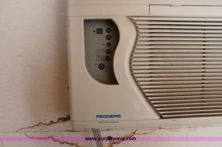 image for item H3739 24' x 12' x 8' skid-mounted module unit