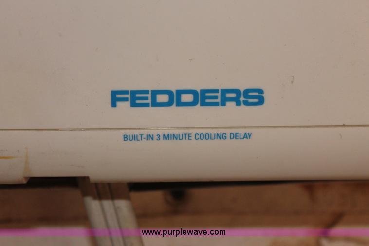 image for item H3739 24' x 12' x 8' skid-mounted module unit