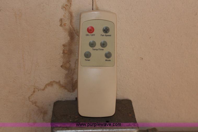 image for item H3739 24' x 12' x 8' skid-mounted module unit