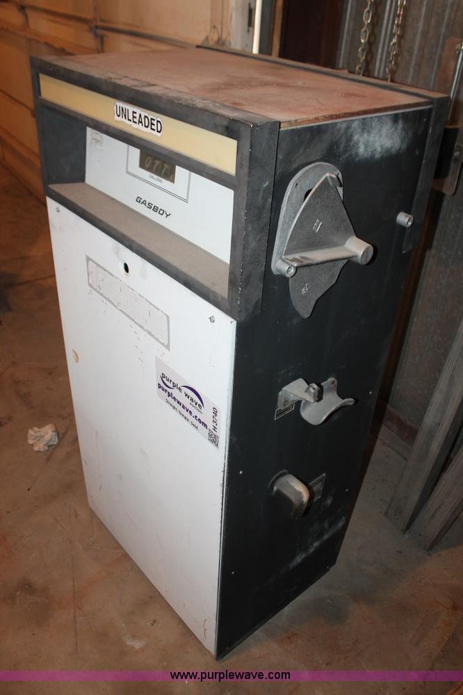 image for item H3740 Gasboy 9153 unleaded fuel pump