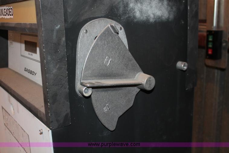 image for item H3740 Gasboy 9153 unleaded fuel pump