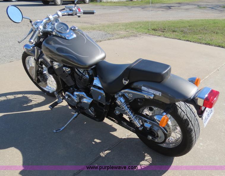 image for item S9567 2006 Honda Shadow 750 motorcycle