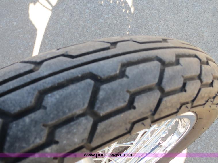 image for item S9567 2006 Honda Shadow 750 motorcycle