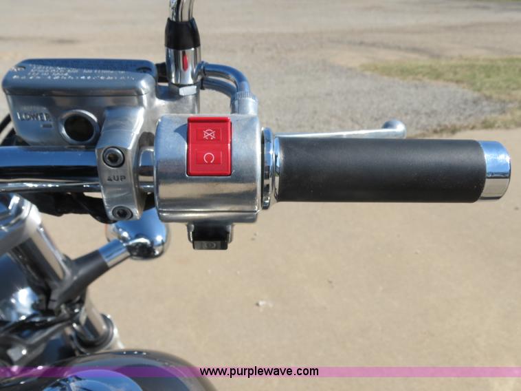 image for item S9567 2006 Honda Shadow 750 motorcycle