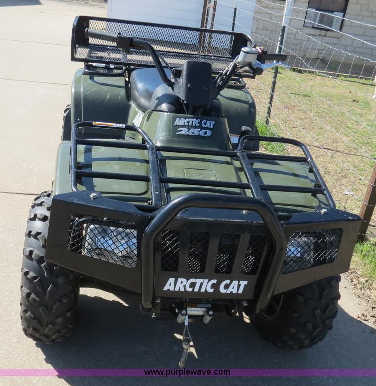 image for item S9568 2004 Artic Cat 250 ATV