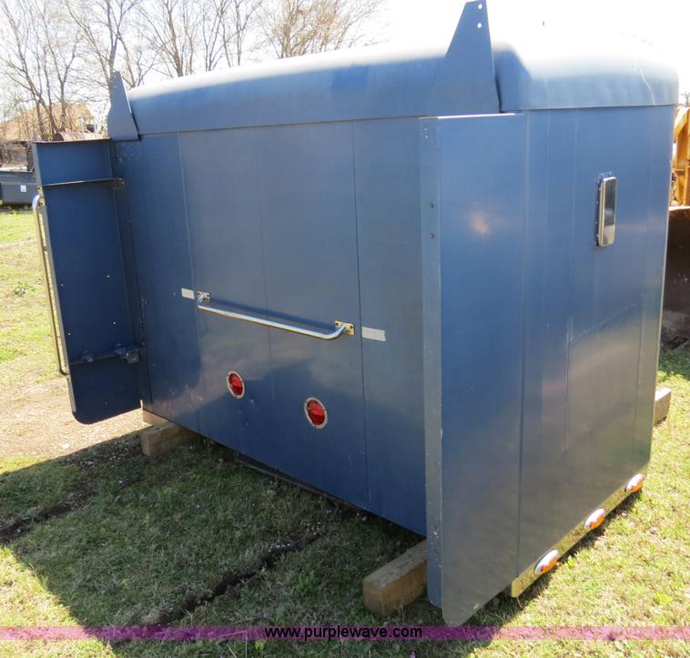 image for item S9580 Semi truck 48" sleeper