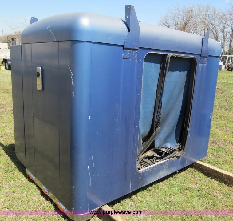 image for item S9580 Semi truck 48" sleeper