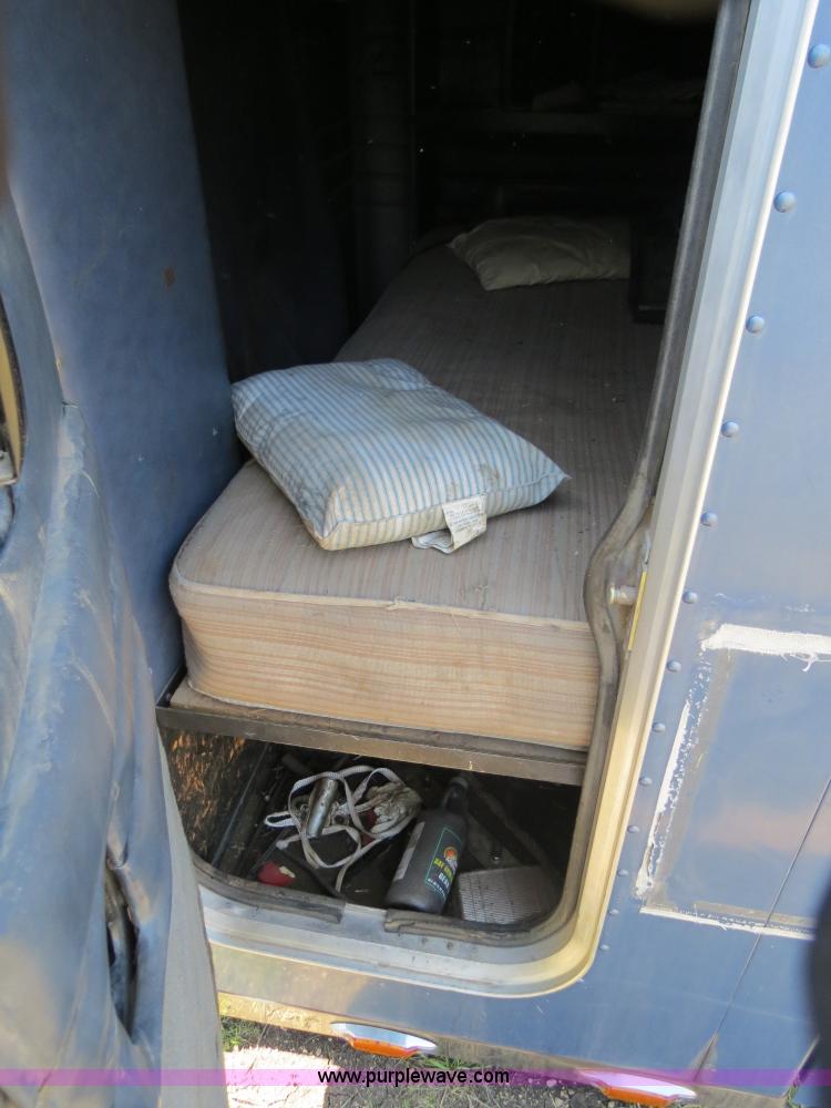 image for item S9580 Semi truck 48" sleeper