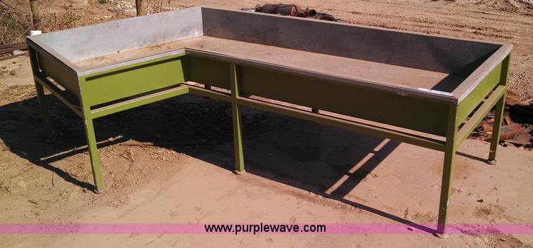 image for item V9956 L-shape table/sink