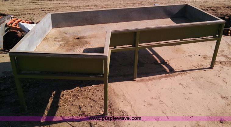 image for item V9956 L-shape table/sink