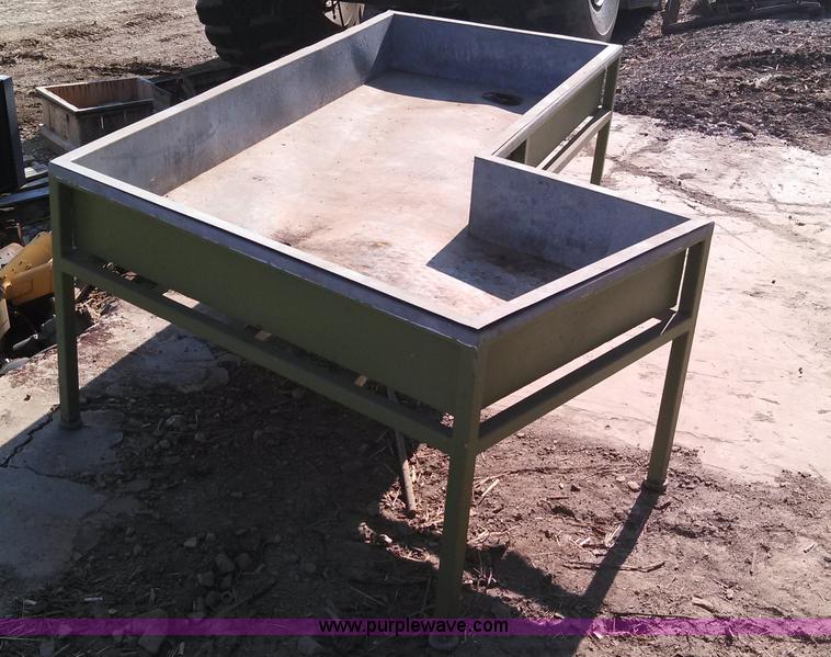 image for item V9956 L-shape table/sink