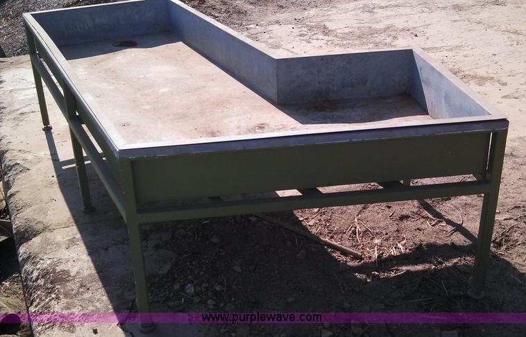 image for item V9956 L-shape table/sink