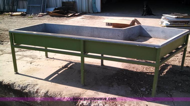 image for item V9956 L-shape table/sink