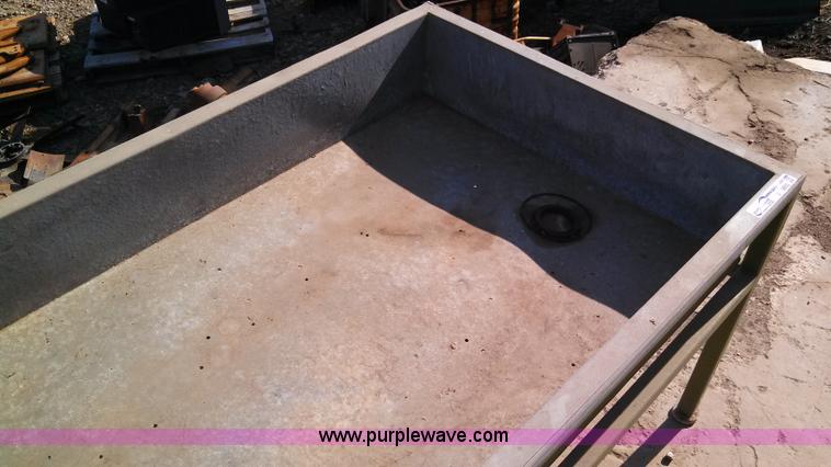 image for item V9956 L-shape table/sink