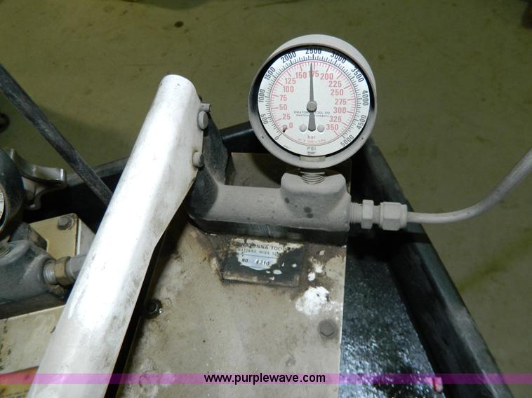 image for item W9057 (3) injector nozzle testers