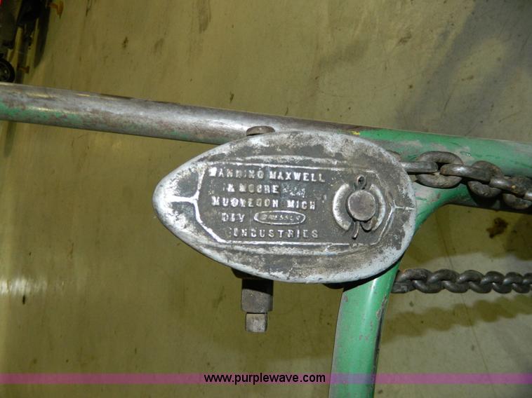 image for item W9058 Ratchet come-a-long